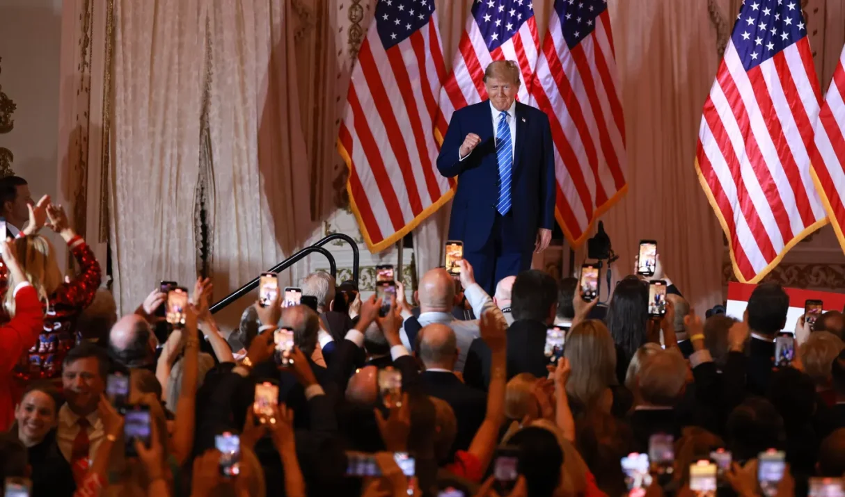 Behind the Scenes: Trump’s Mar-a-Lago Money-Making Weekend amid Market Turmoil