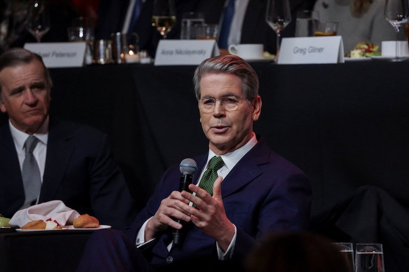 Rebalancing America: Trade Talks and International Relations in a New Era.