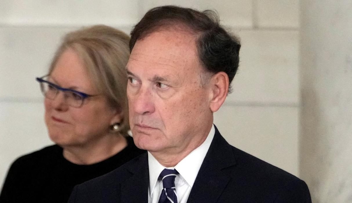 Justice Alito’s Caution: The Supreme Court’s Subtle Signal Amid Political Turmoil.