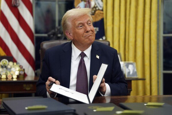 Trump’s Tariff Gamble: The Impending Economic Crisis.