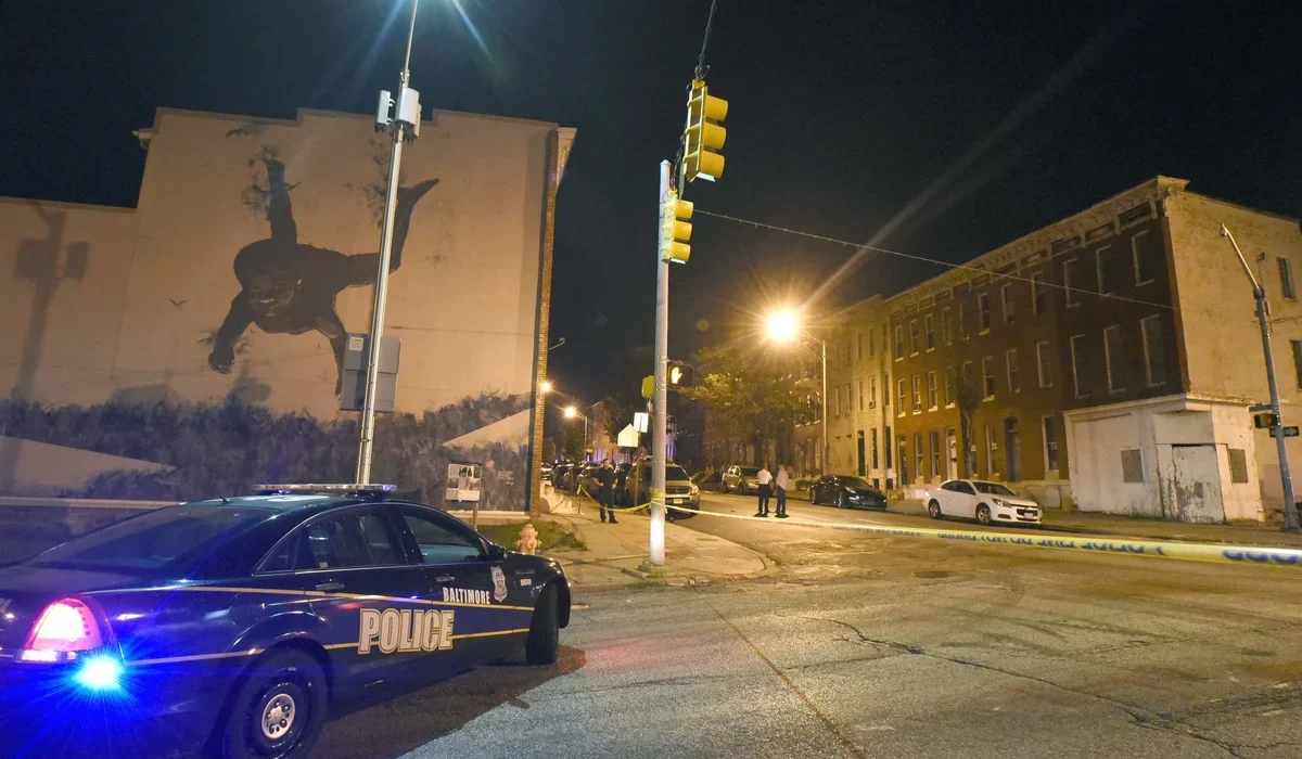 Crime Drops Manhattan and Chicago