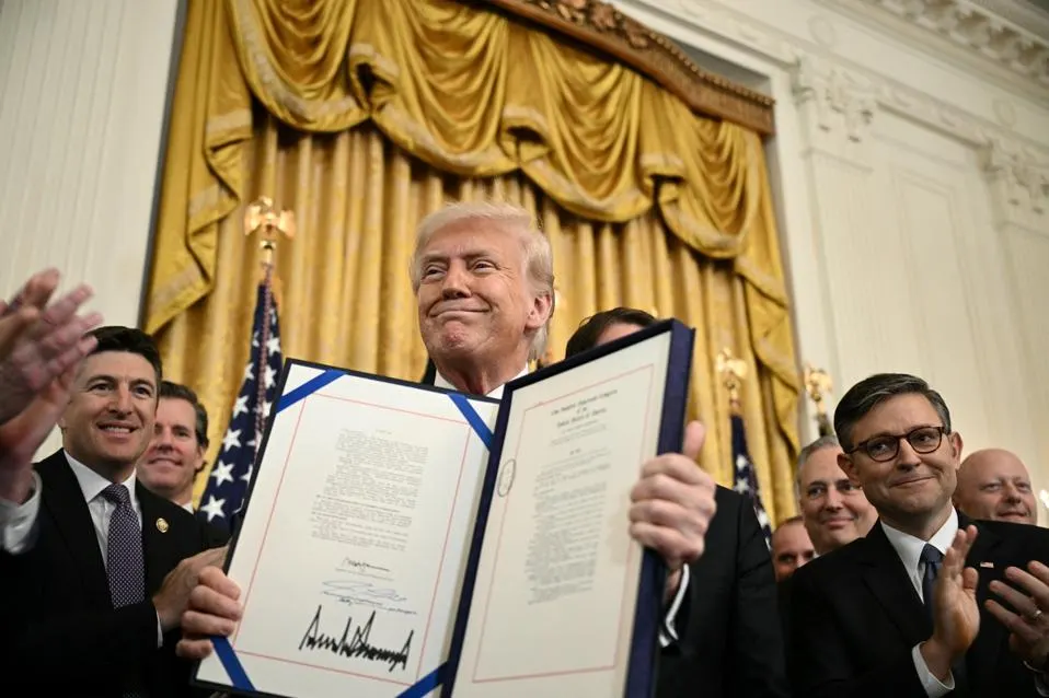 When Politics Meets Crypto: Trump’s GENIUS Act, Stablecoins, and The Art of Dodging Questions.