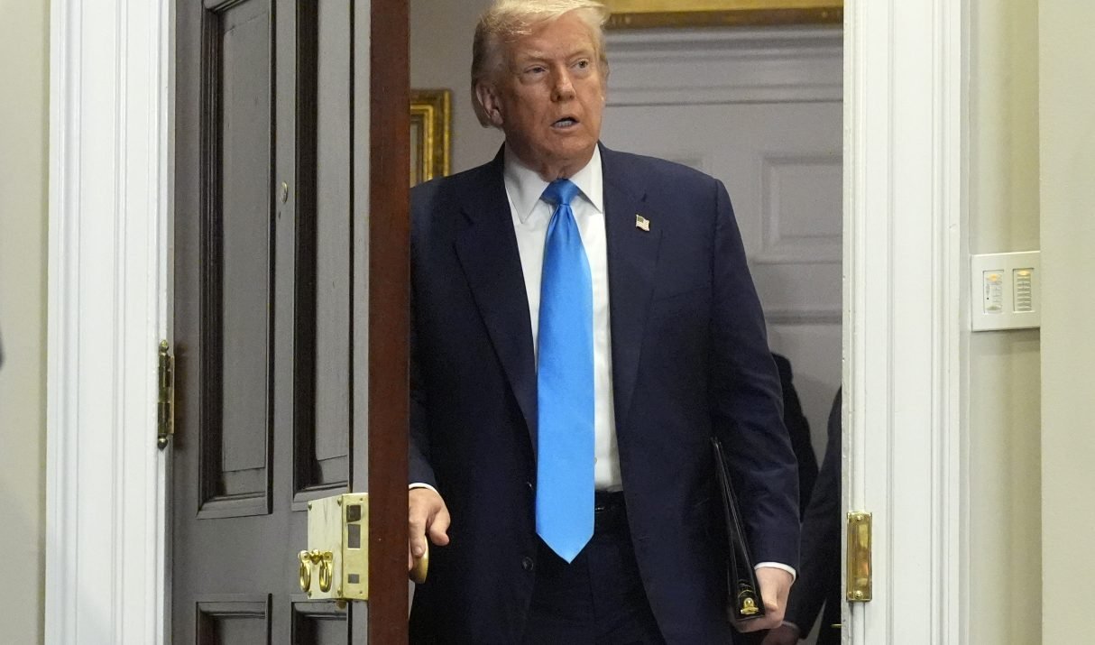 TRUMP/EPSTEIN PANIC MODE + The Billion-Dollar Bribe & 2026 Election Rigging Exposed!